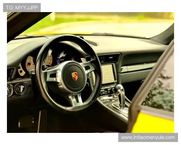 南宫娱乐旗下保时捷车主真实体验分享，了解豪车使用中的细节与驾驶乐趣